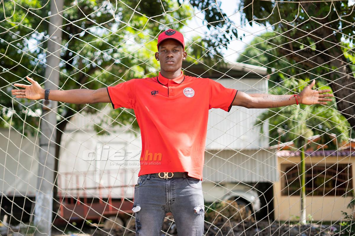 Brayan Castillo hizo pruebas con Motagua y Olimpia, pero ahora sus goles están con el CD Choloma FC. (Foto Mauricio Ayala)