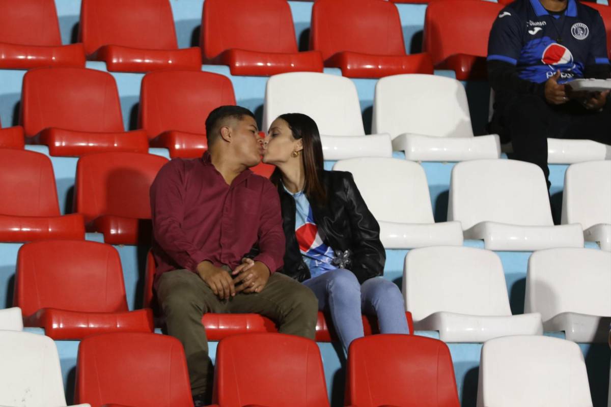 La preciosa chelita sola en el Nacional, las hermosuras motagüenses y las tajaditas son infaltables en la previa del Motagua vs Cartaginés