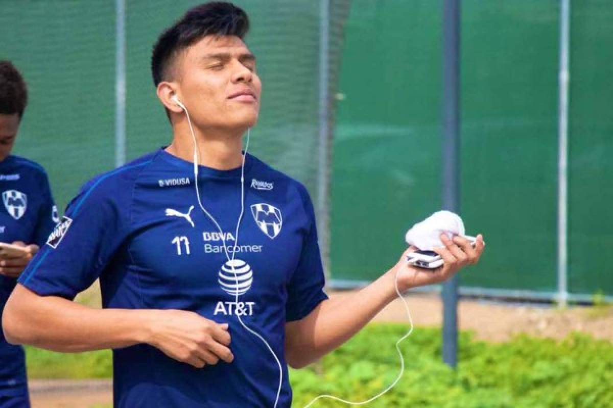 Futbolista mexicano 'enamora' a su compañero y causa revuelo: ''El hombre de mi sueños''