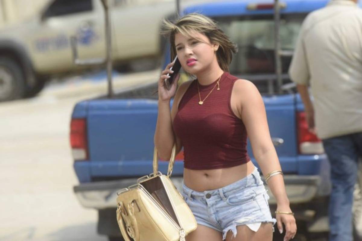 Chicas súper sexys, calor y mucha seguridad; lo mejor del derbi Marathón-Real España