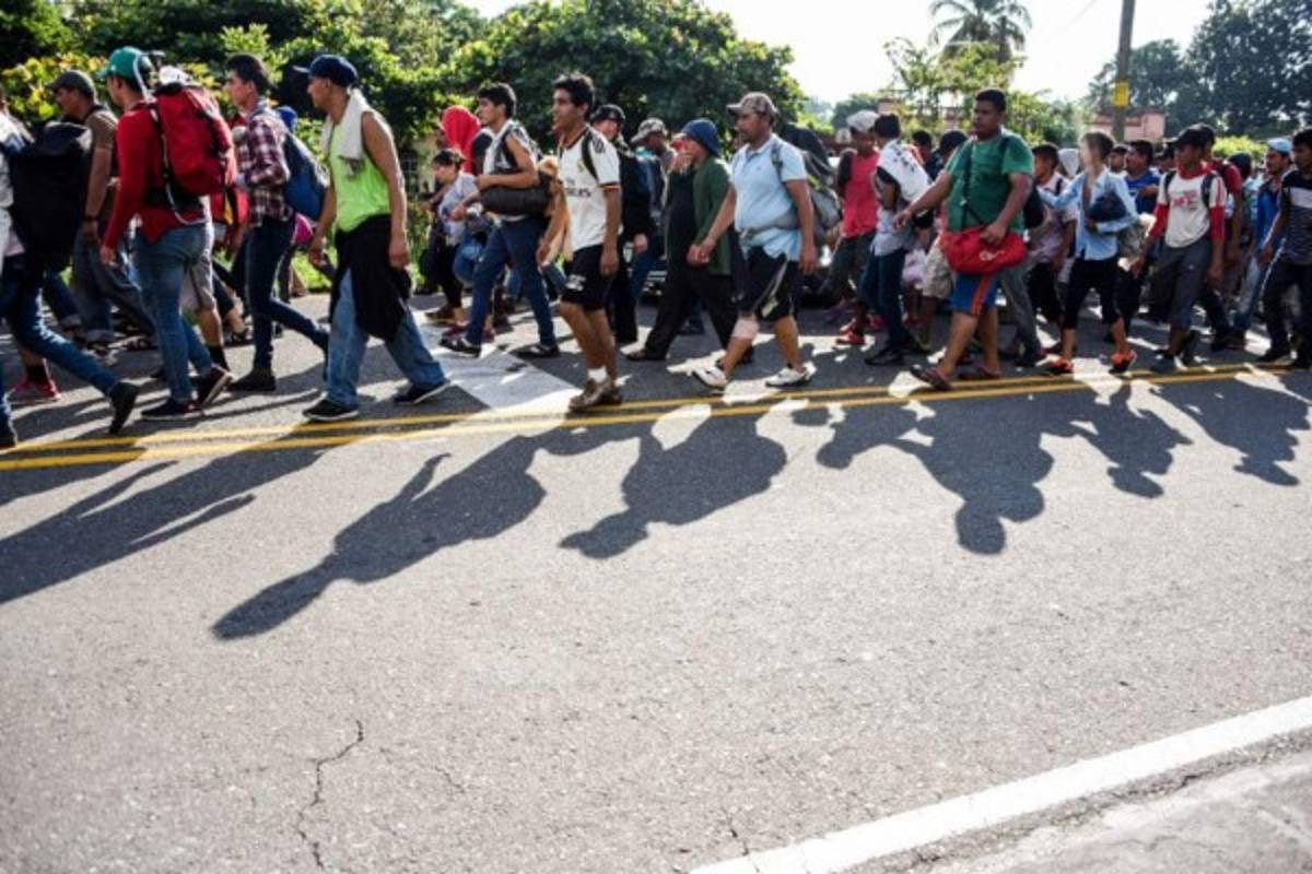 FOTOS: Desmayadas, frío y mucho sufrimiento en caravana de migrantes