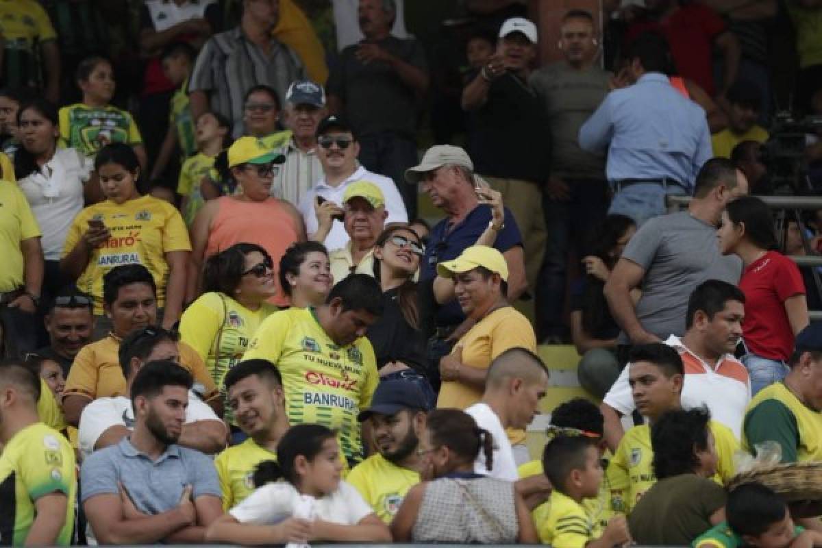 ¡Linda semifinal! Chicas y ambientazo en la ida de la llave Guastatoya-Antigua