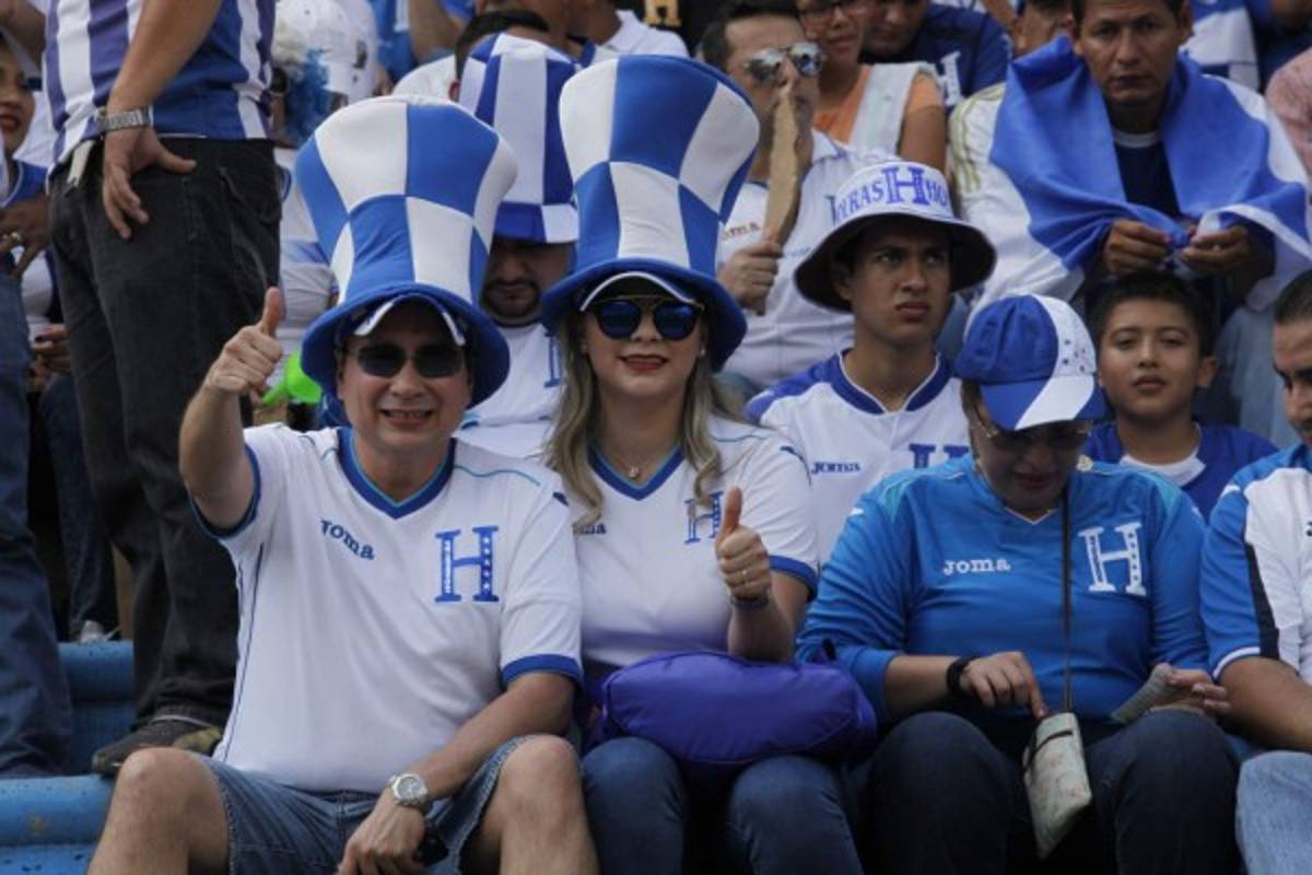 ¡Honduras-Panamá! Las mejores imágenes del ambiente en el estadio Olímpico