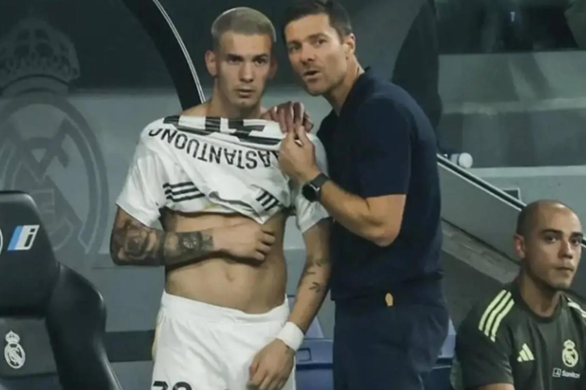 Xabi Alonso lo marginó y Real Madrid tiene una oferta que no esperaba: 50 millones por su traspaso