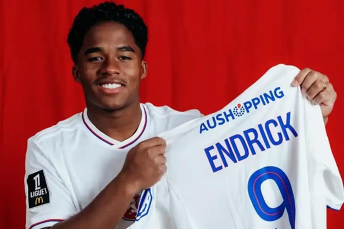 Xabi Alonso lo marginó y Real Madrid tiene una oferta que no esperaba: 50 millones por su traspaso