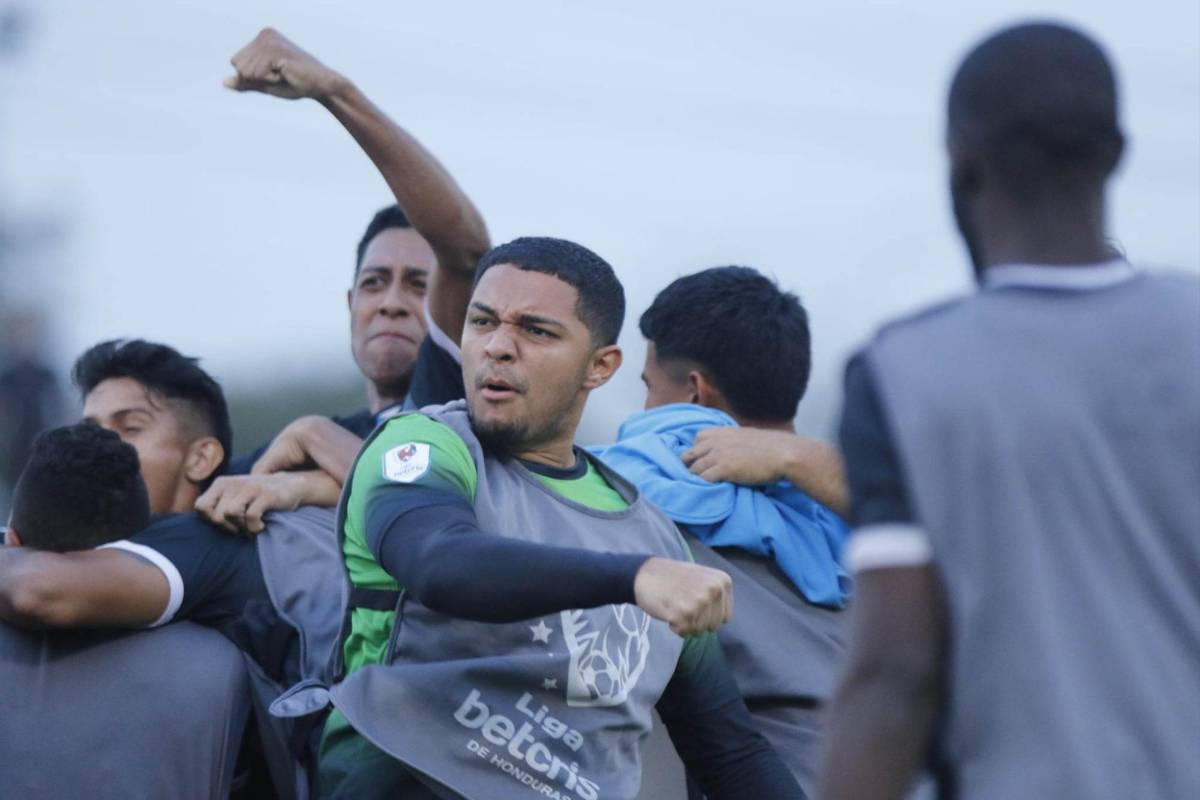 Belleza en las gradas y entrega total en la cancha; Real Sociedad no estuvo solo en el último partido del Clausura 2023