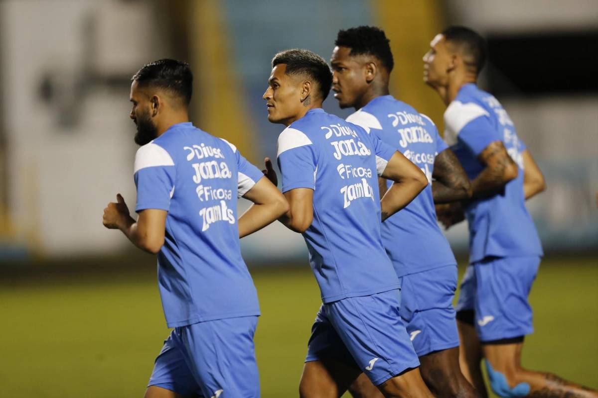 Nuevo rostro en la Selección,gesto de Palma y el pelón de Honduras, que olvida a Islas Caimán para centrarse en Antigua