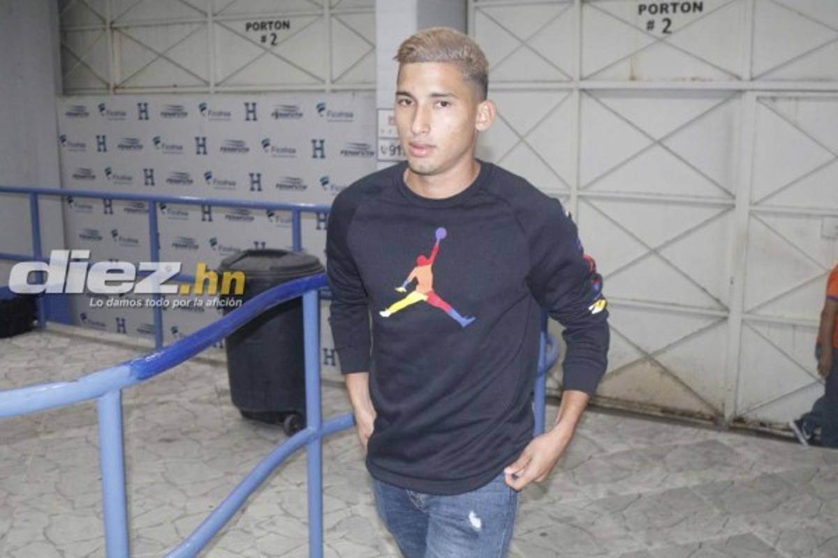 No se vio en TV: José Pinto sí estuvo en el Nacional, invitado de lujo del Olimpia y bellas chicas