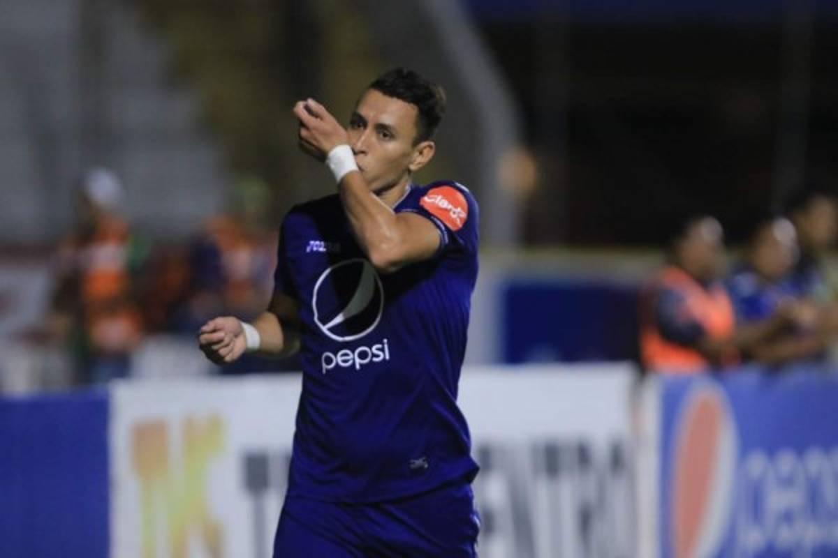 ¡Ejemplo! Estos son los futbolistas hondureños que estudian en la Universidad