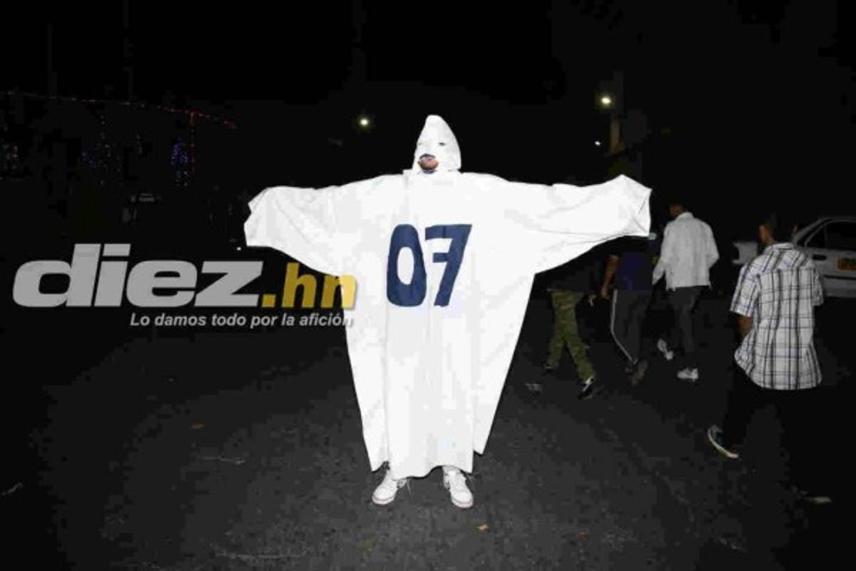 Final Motagua-Saprissa: Fantasmas, payasos y mascotas; la elegancia de Diego Vázquez en el Nacional