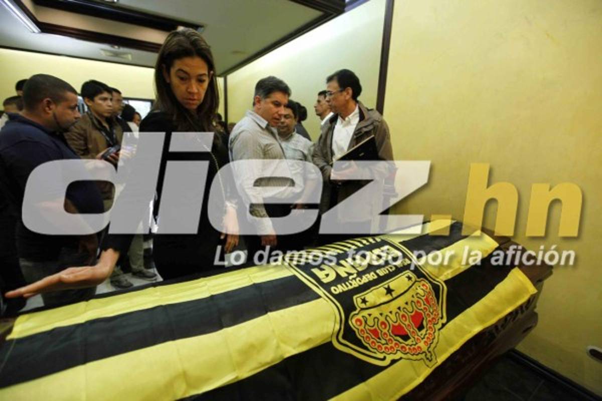 Así es el velatorio de Mario Verdial en San Pedro Sula