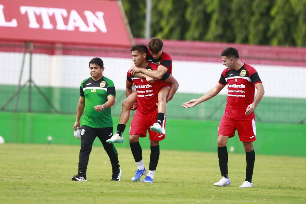 Marathón en alerta: Bruno Farioli sale lesionado y preocupa al Monstruo