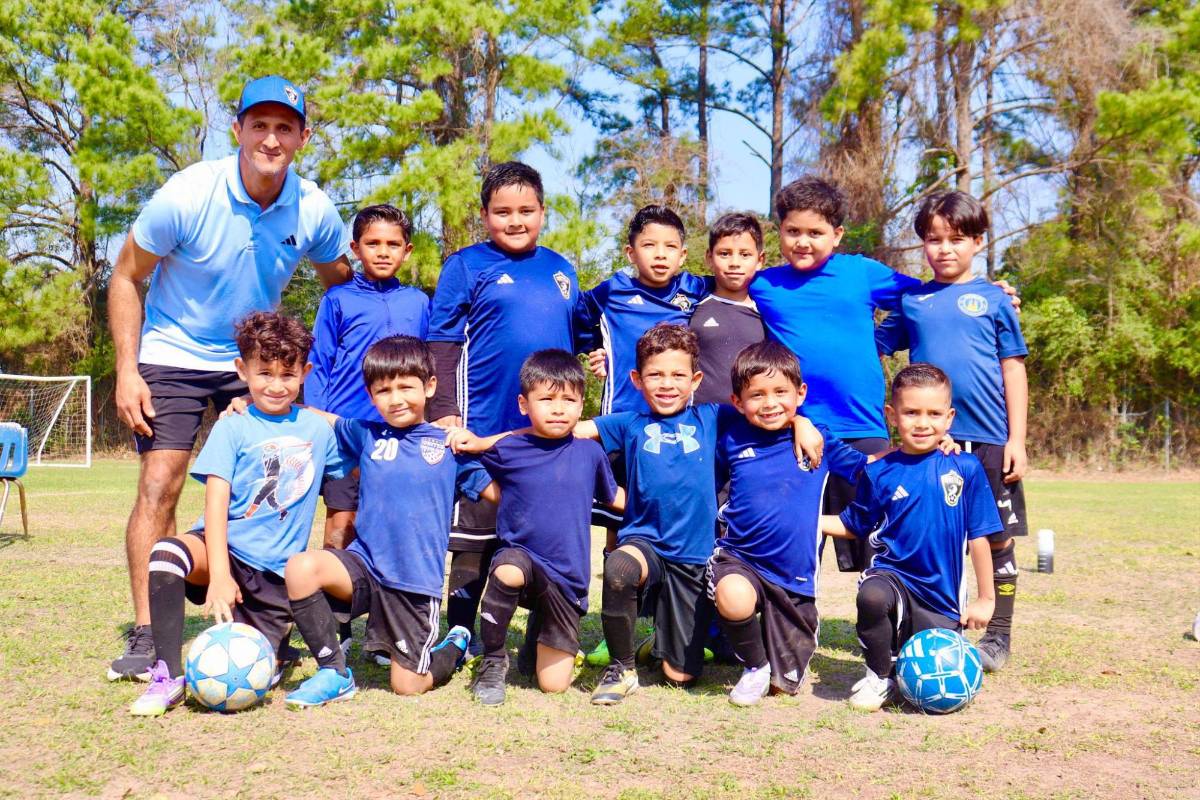 Entre el fútbol y la construcción: Exjugador de Honduras realiza su vida en Estados Unidos