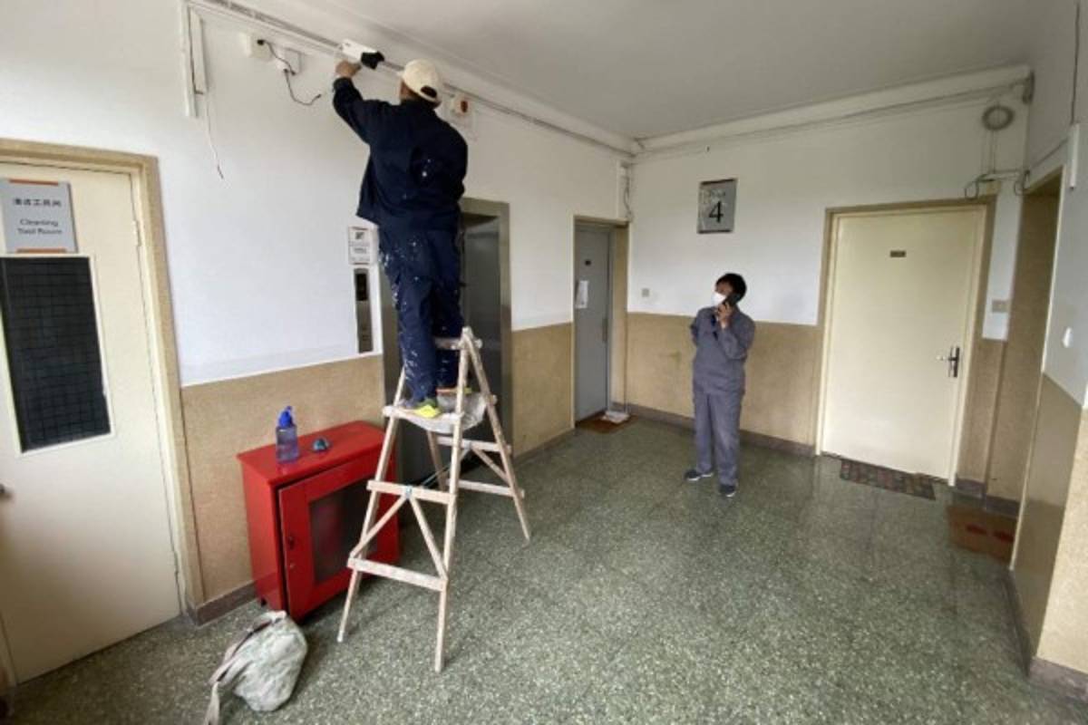 China utiliza robots y cámaras para hacer respetar el confinamiento por coronavirus