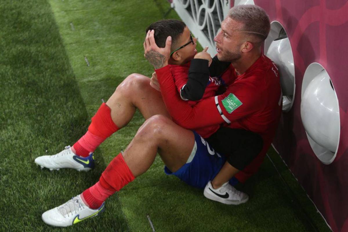 Alegría y llanto de Keylor Navas y los jugadores de Costa Rica tras clasificar al Mundial y las duras imágenes de los neozelandeses