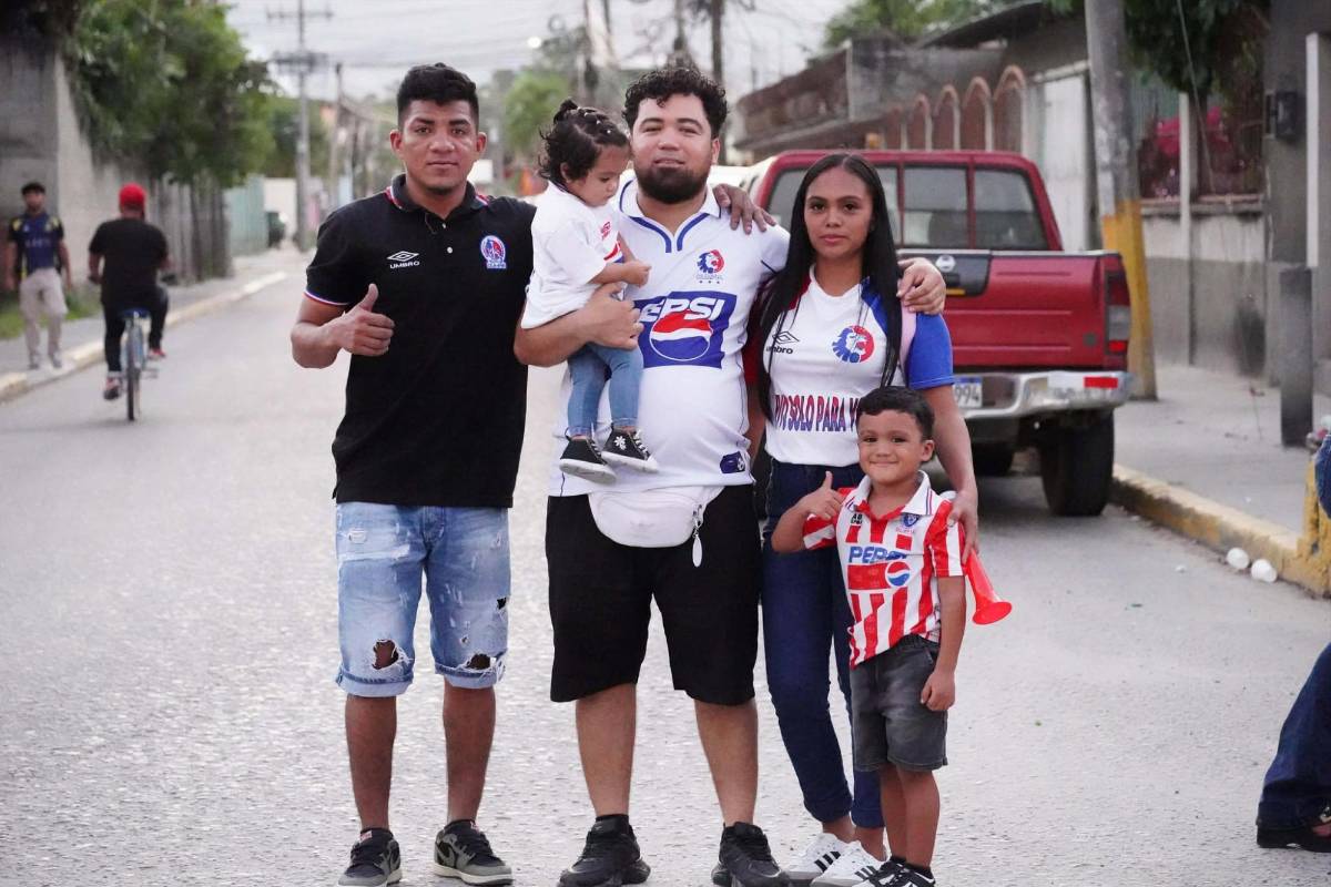 ¿Quién es la chelita tiktokera que resalta en el Choloma vs Olimpia? La ciudad de las maquilas recibe a lo grande al bicampeón