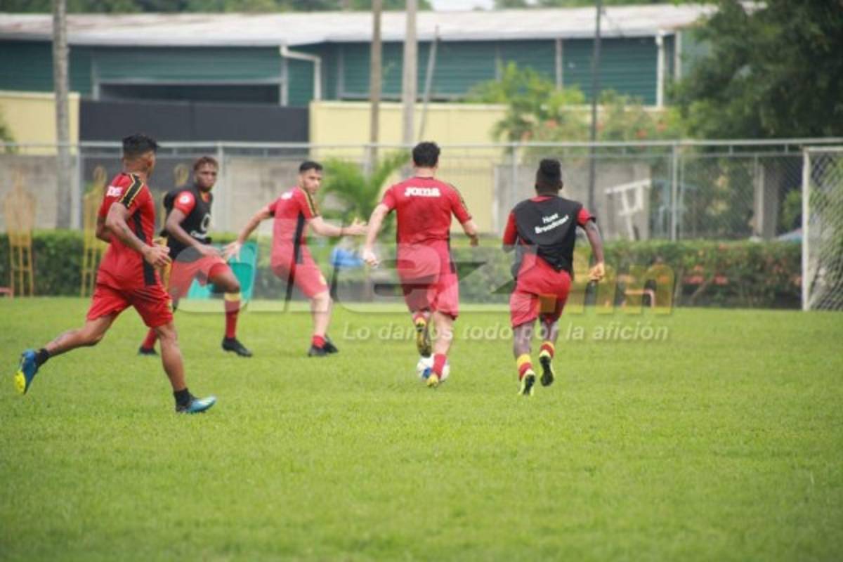 Pasillo al cumpleañero, consejos del técnico y nuevos integrantes en la pretemporada de Real España
