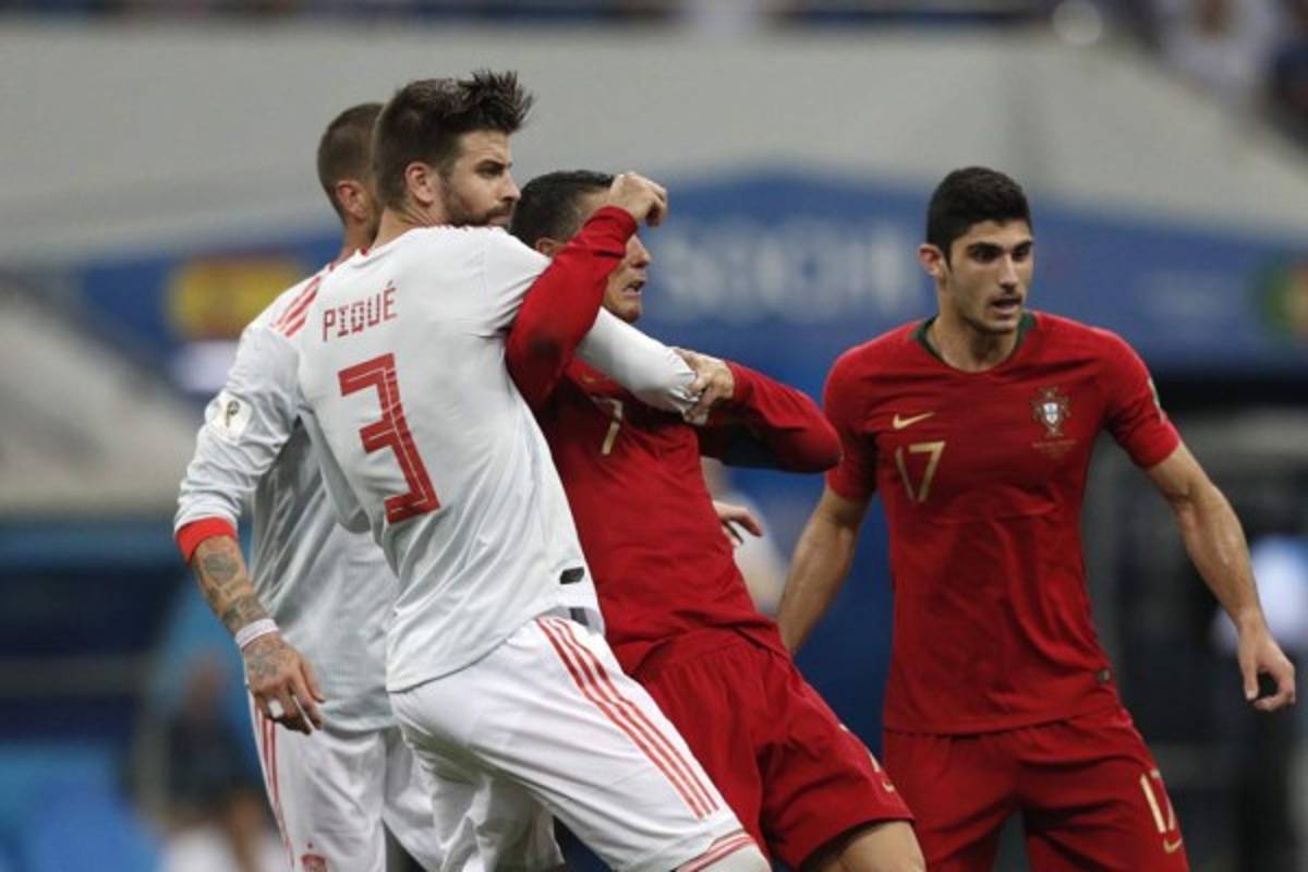 NO VISTE EN TV: La cara de Cristiano Ronaldo antes del tiro libre y lo que hizo De Gea tras el juego