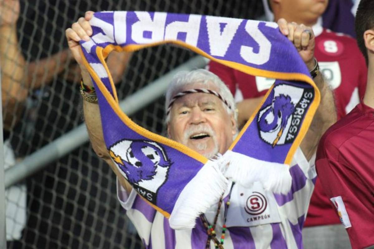 ¡Ambientazo! El estadio Ricardo Saprissa lució sus mejores galas para la final costarricense