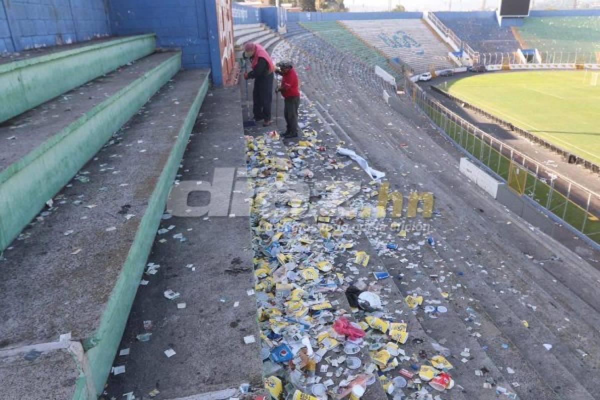 FOTOS: Los bultos de basura que dejaron los aficionados en el Nacional