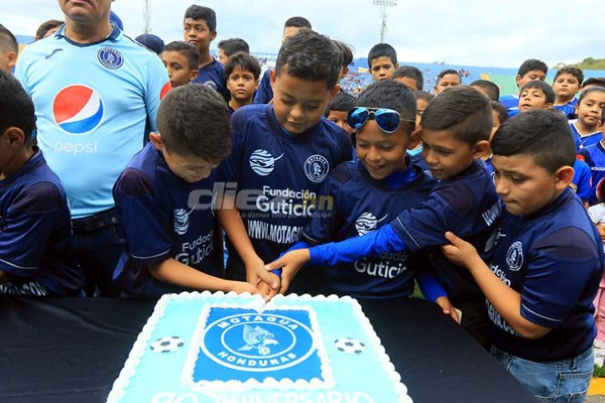 NO VISTE EN TV: Detallazo de Motagua con niños y accidente en el Excélsior