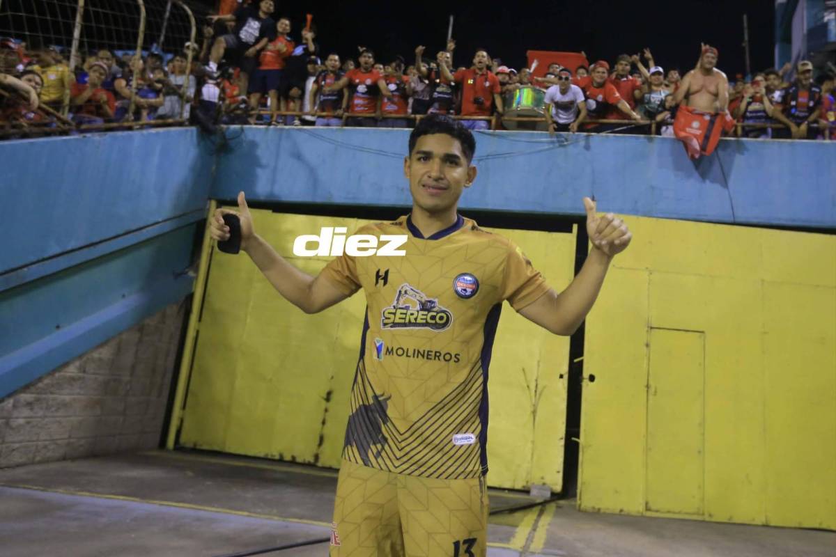 ¡Choloma es de primera! Chato Padilla rompió en llanto, locura del presidente y la plantilla celebró por alto