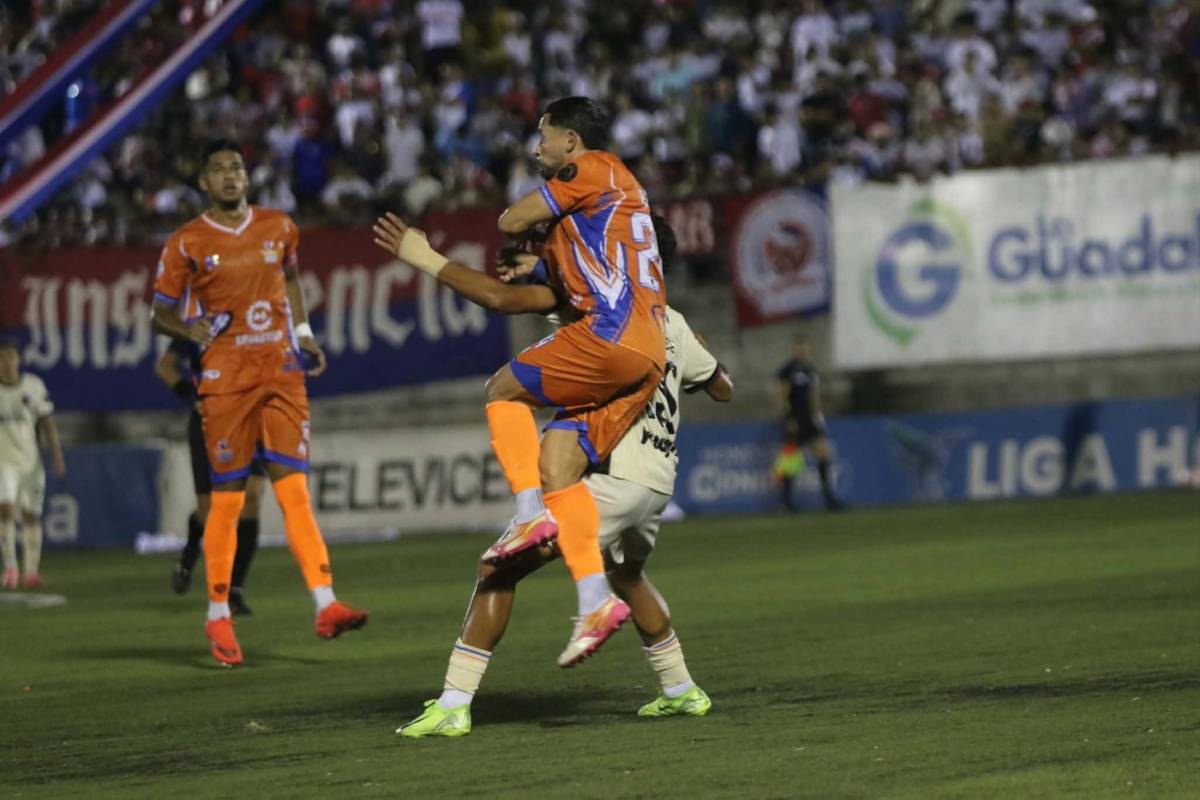 ¿Quién era la muñeca de jean blanco? Doble apagón en Choluteca y sureñas cautivan