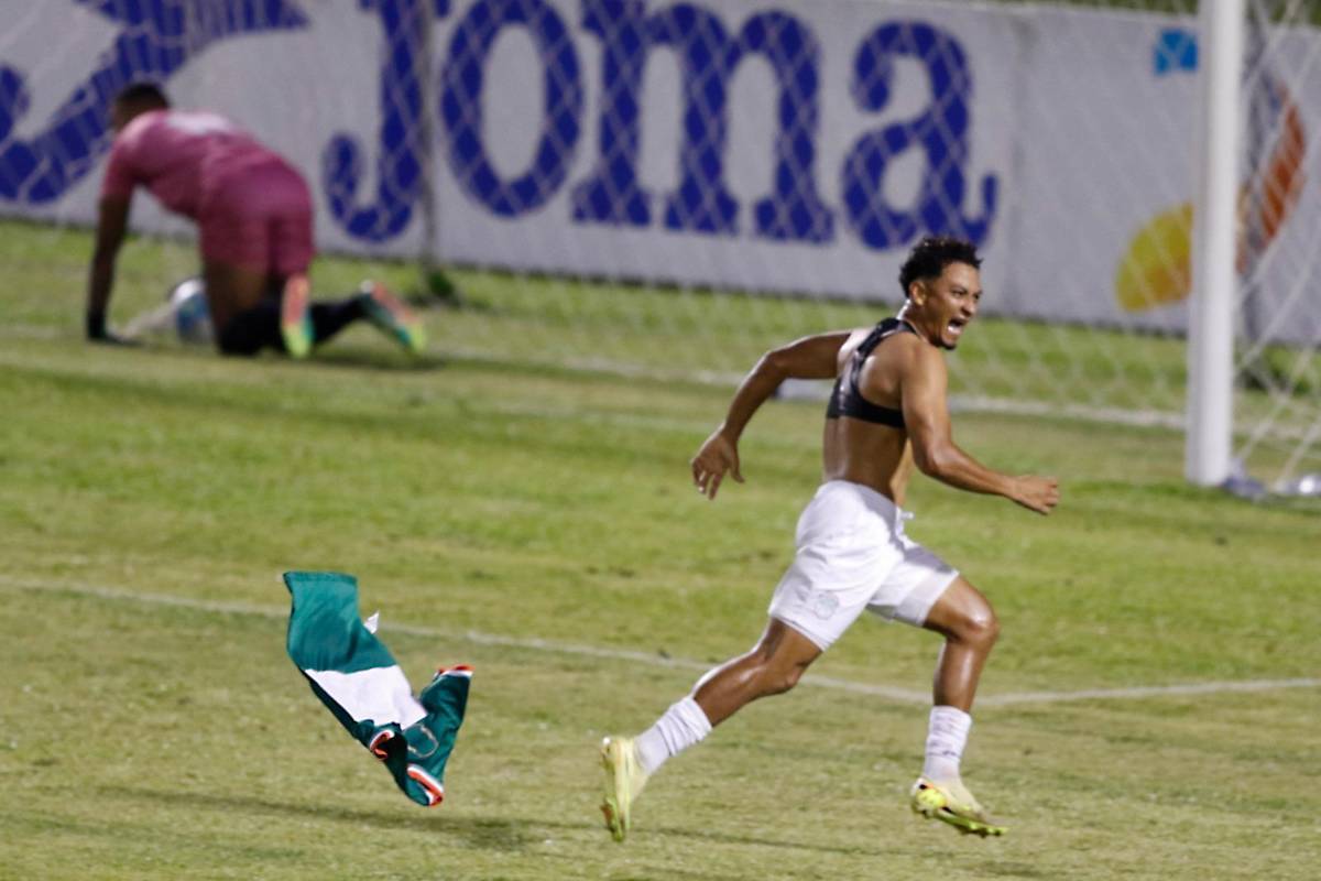 El gran debut del joven portero, la locura de Alexy Vega, el error de Messiniti y lindas edecanes brillaron en el Marathón vs Platense