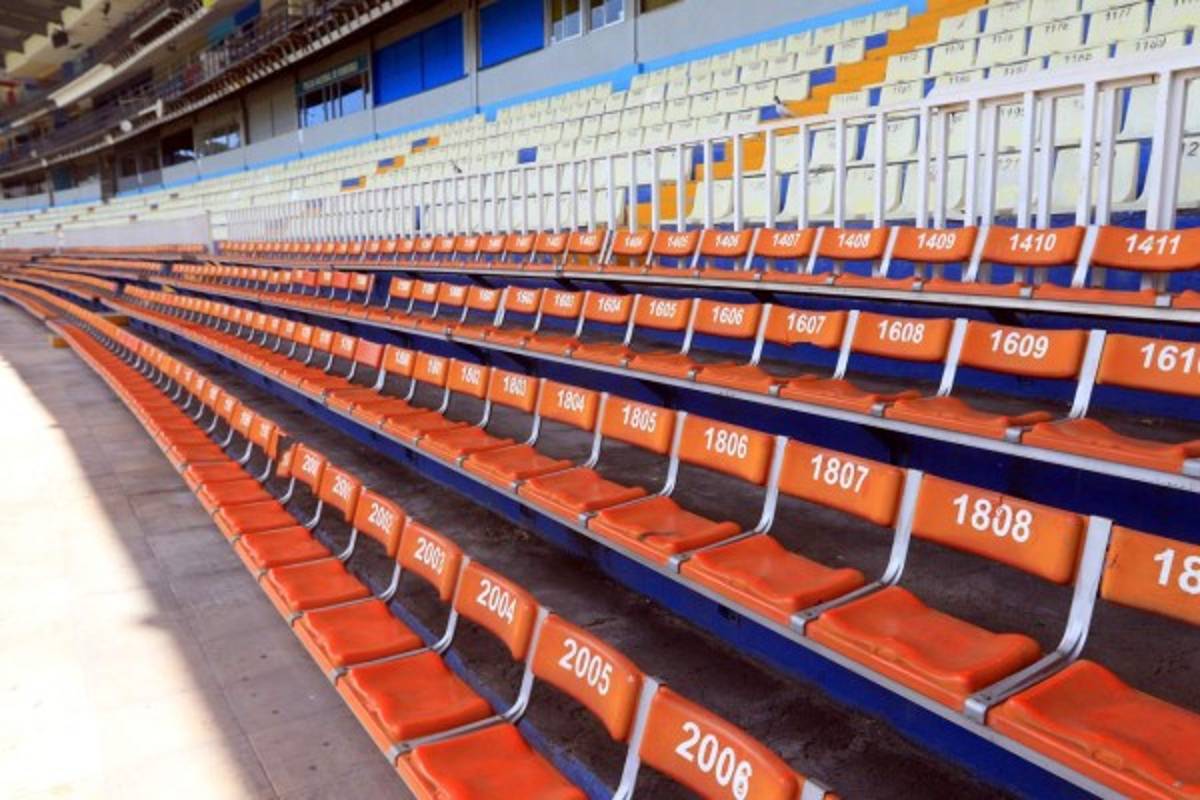Una belleza: Camerinos, pasillos, cámaras ¡la intimidad del estadio Nacional de Tegucigalpa!