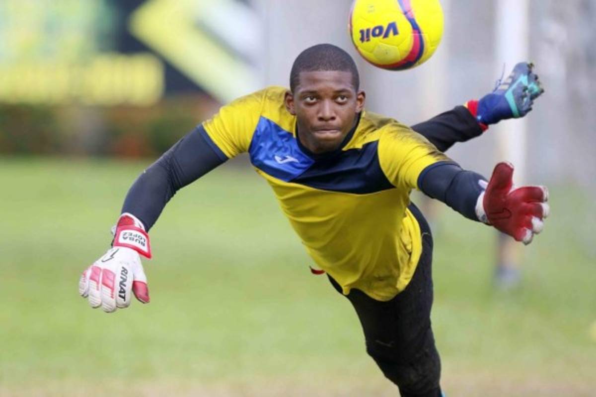 EL MERCADO: Olimpia y Real España fichan, Elis se acerca a este club de la Premier League y el futuro de Bengtson y Rubilio