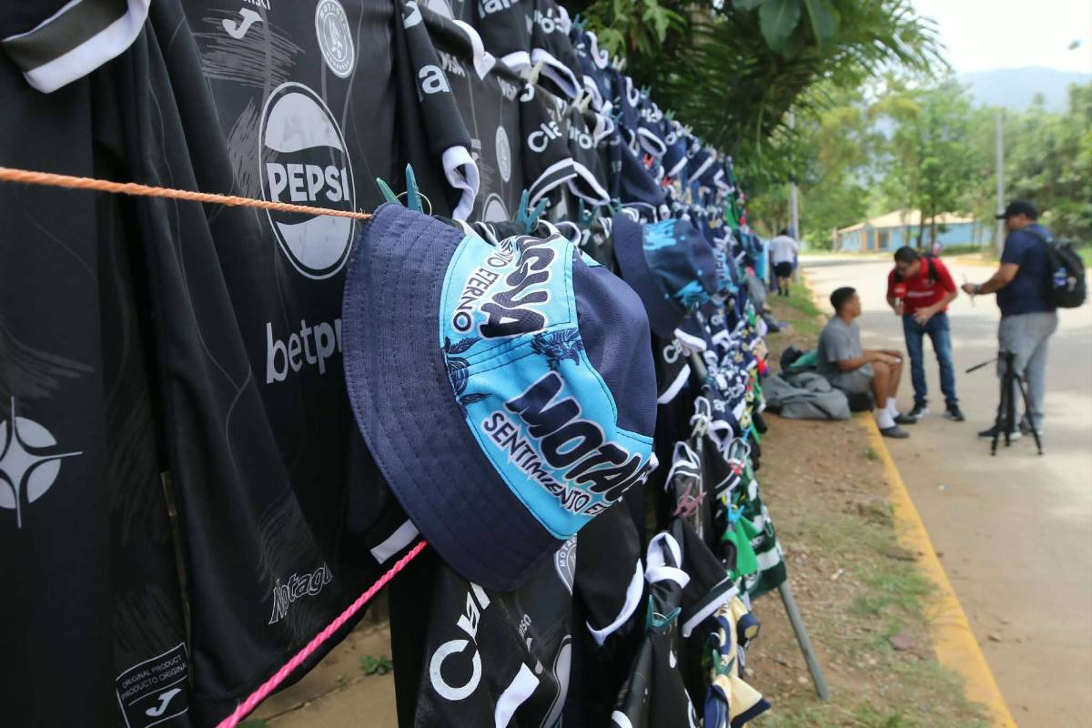 ¿Quién era la pelirroja? Juticalpa sorprende con su bus e hinchas del Motagua causan furor