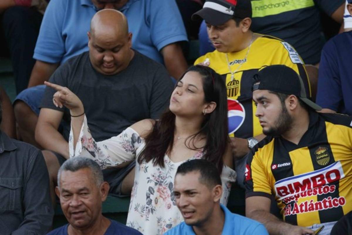 ¡NO SE VIO EN TV! El llenazo en El Progreso y el curioso festejo del' Chino'