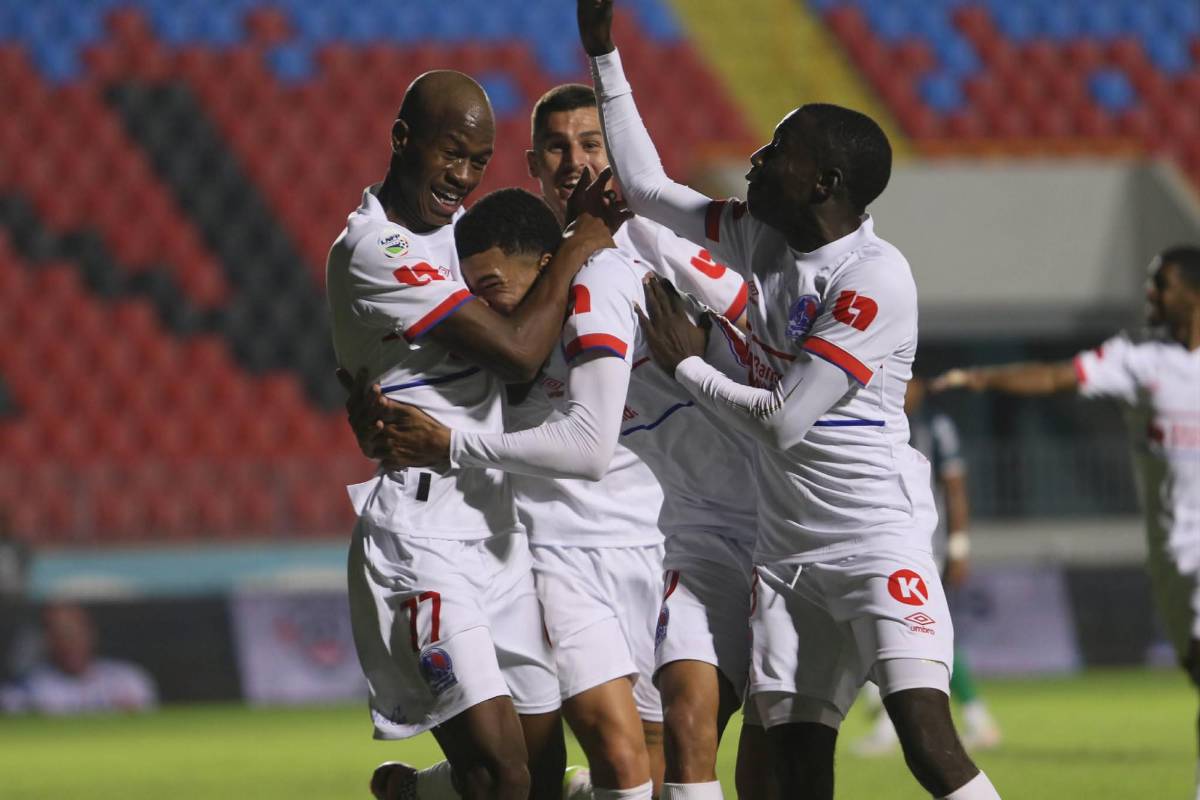 Amargó a Olimpia y celebró al estilo de Lamine Yamal; pelea de 'Tota' Medina con Marathón y el debutante goleador en la liga