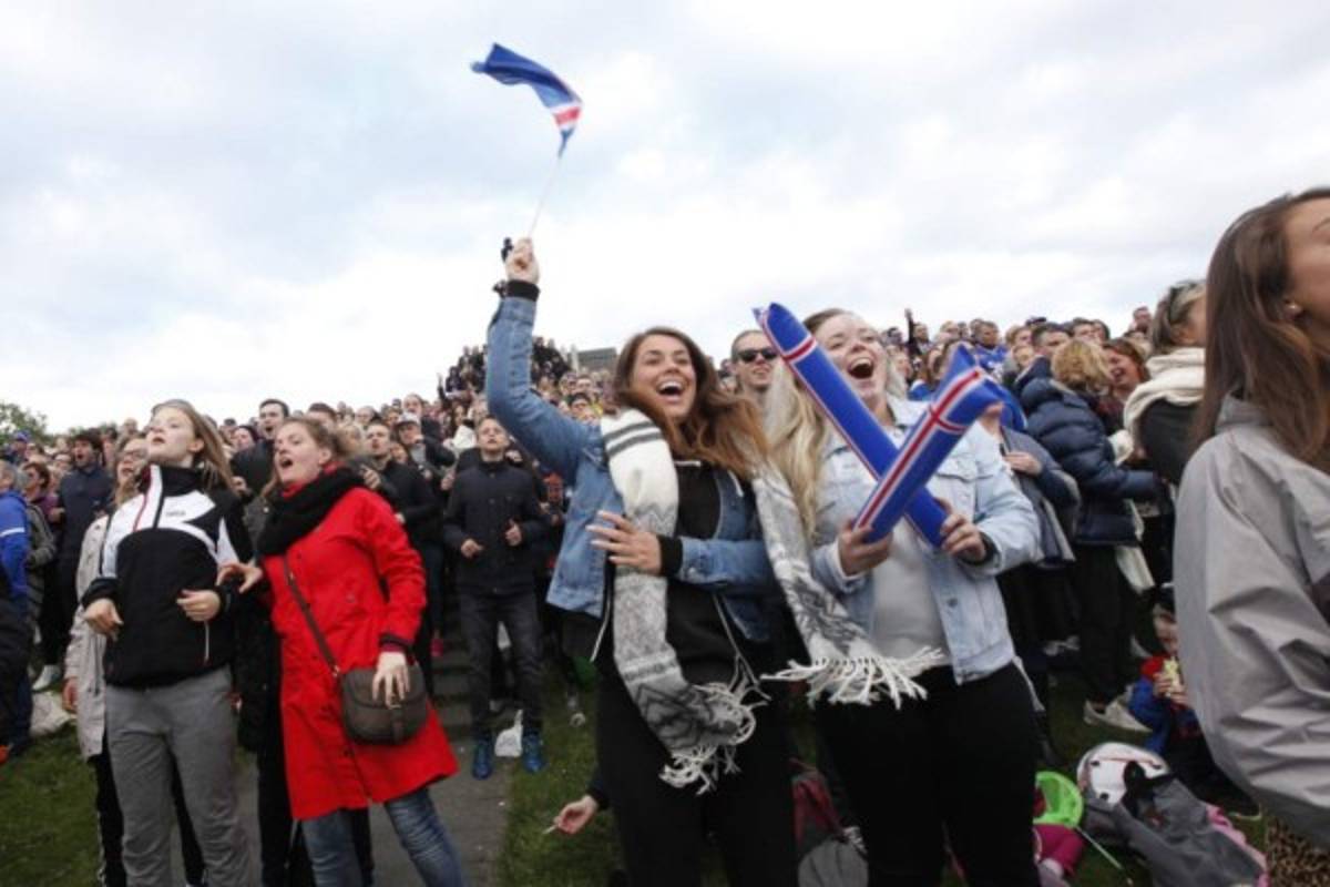 FOTOS: Locura en Islandia con el pase a cuartos de final