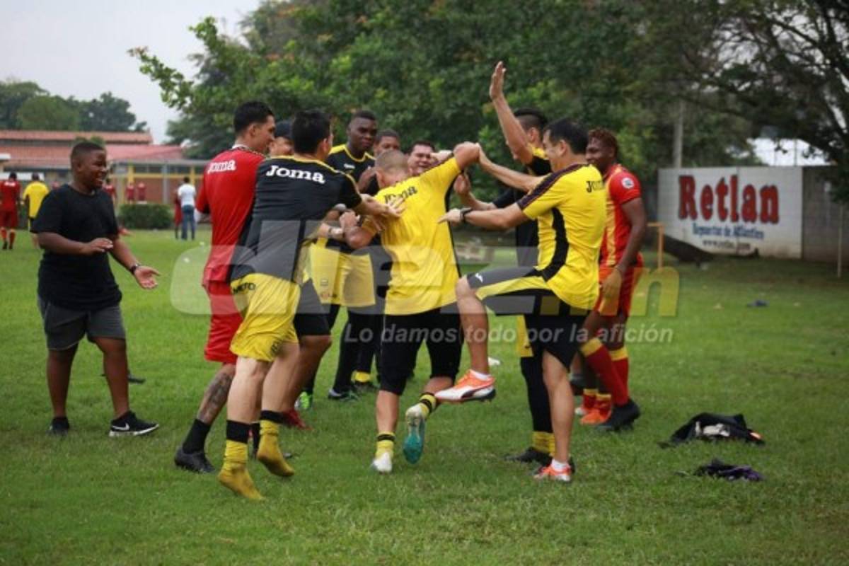 Pasillo al cumpleañero, consejos del técnico y nuevos integrantes en la pretemporada de Real España