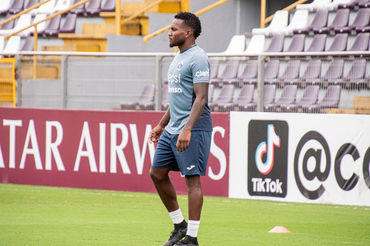 Así fue el entrenamiento de Motagua en el estadio Ricardo Saprissa de cara a la batalla ante los “Morados”