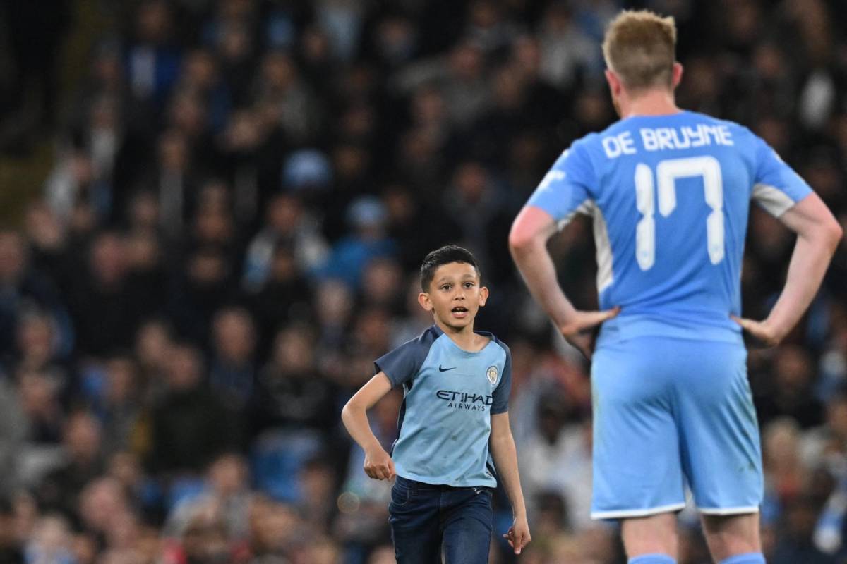 La bronca de Pep Guardiola, novatada de Camavinga y Vinicius humilla a dos brasileños en el Manchester City - Real Madrid