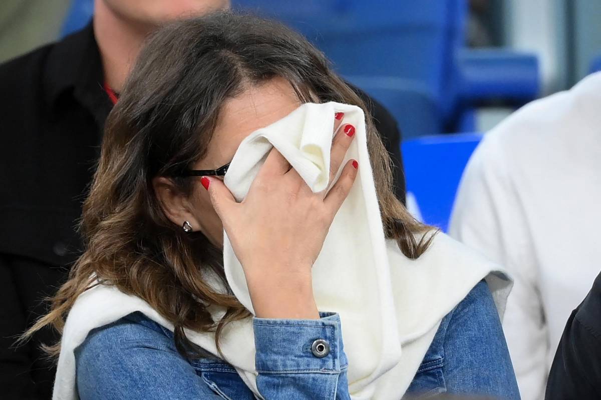 No viste por TV: Otro lesionado en Francia, la impresionante foto de Mbappé y ¿quién era la mujer que se escondía de los fotógrafos?