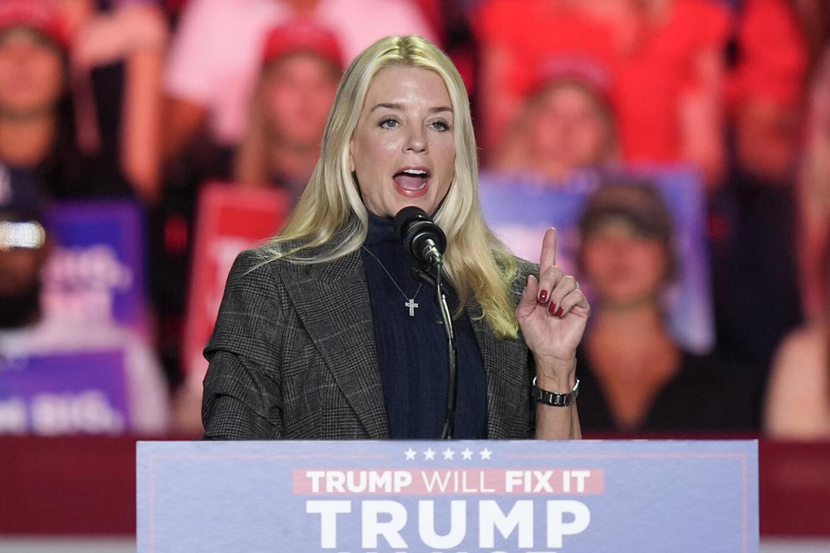 Los 4 cargos que enfrentan Nicolás Maduro y su esposa ante la justicia de Estados Unidos: Van camino a Nueva York