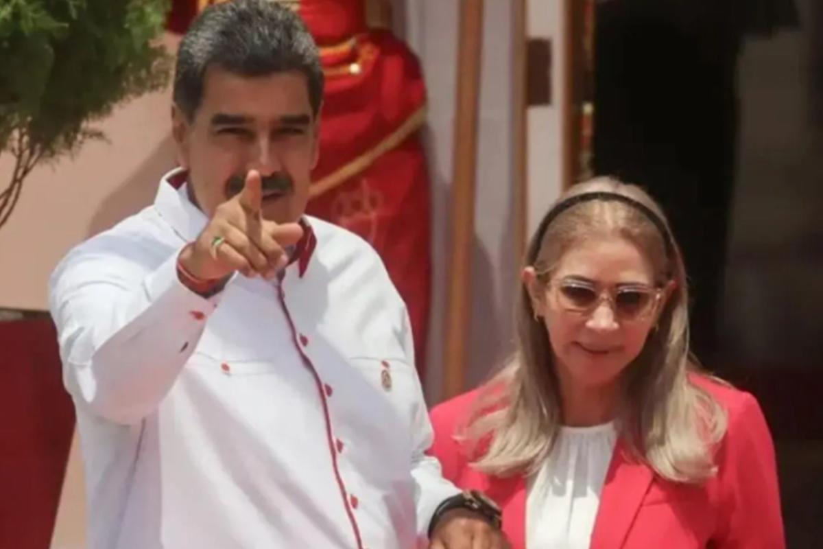Los 4 cargos que enfrentan Nicolás Maduro y su esposa ante la justicia de Estados Unidos: Van camino a Nueva York