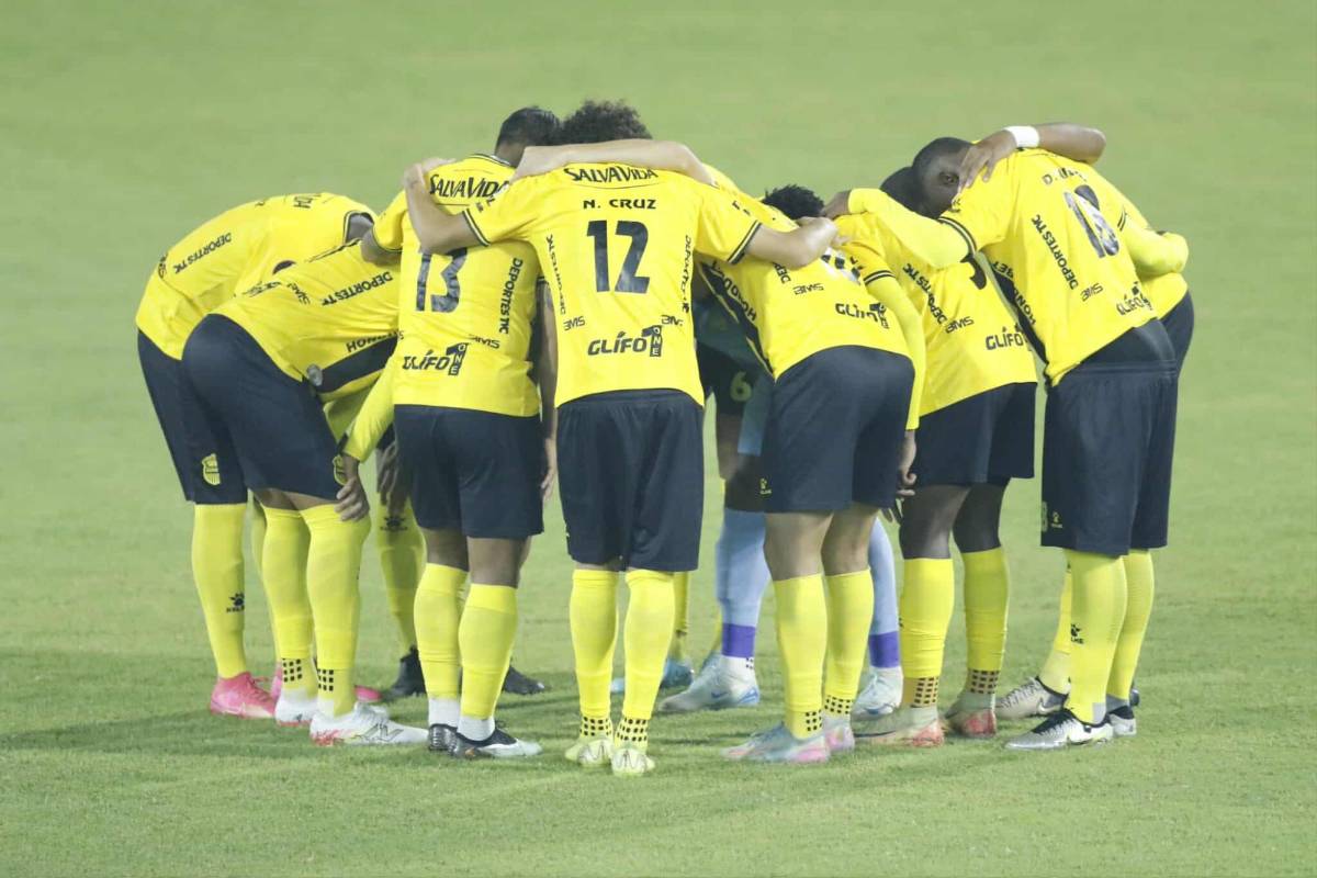 Atajadón de Buba López, pero Plaza Amador silencia el Morazán: la tristeza de Real España y belleza en las gradas