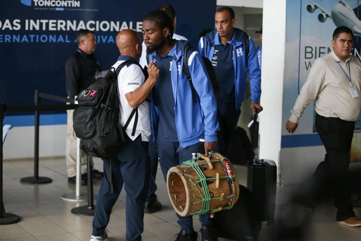 ¿Qué pasó con Rueda, Palma y Kervin? Cabizbajos llegan seleccionados, cuerpo técnico y directivos de Honduras
