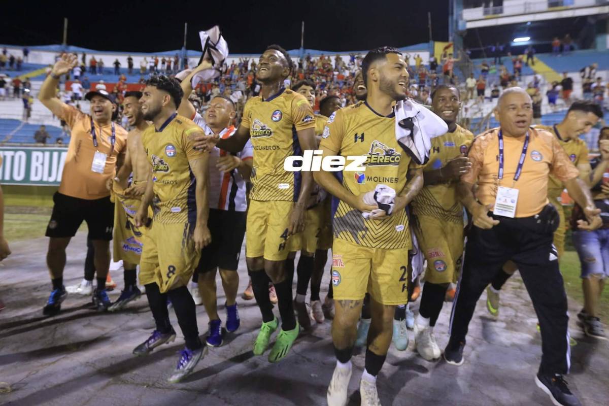 ¡Choloma es de primera! Chato Padilla rompió en llanto, locura del presidente y la plantilla celebró por alto
