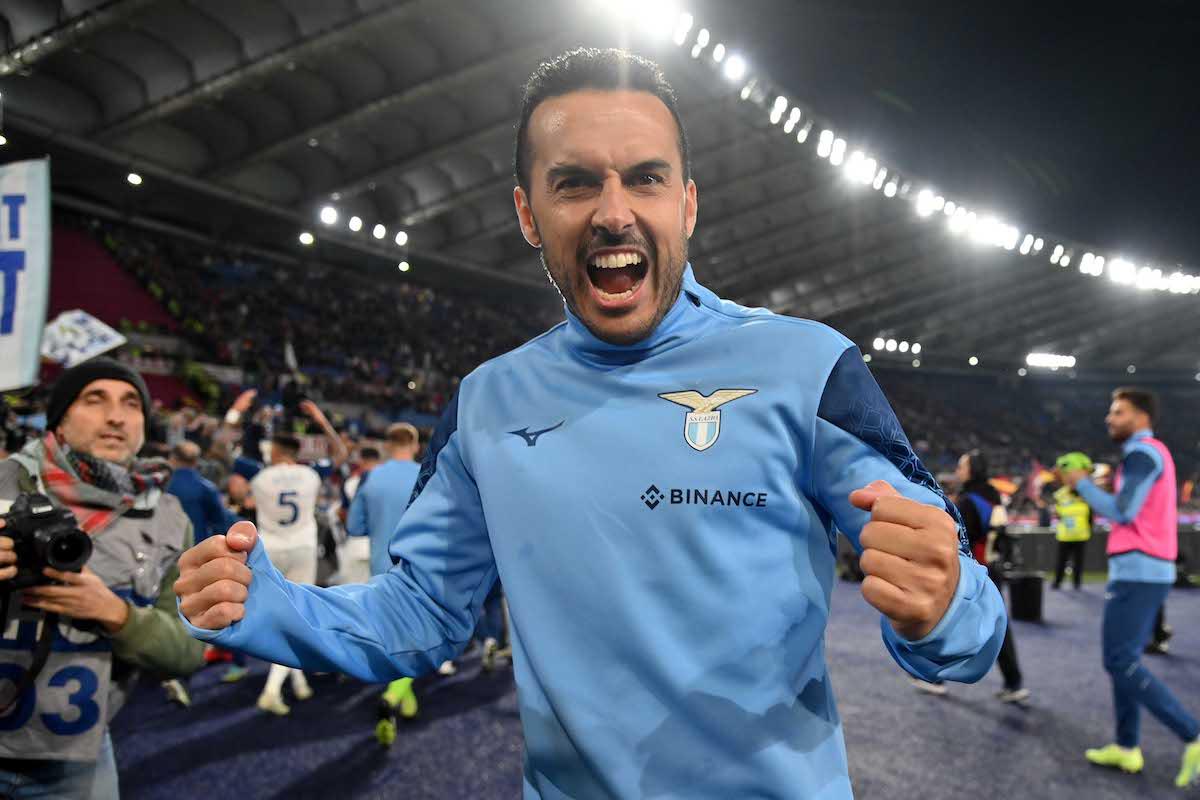 8 jugaron en el Real Madrid: los 30 cracks que buscan club tras el mercado
