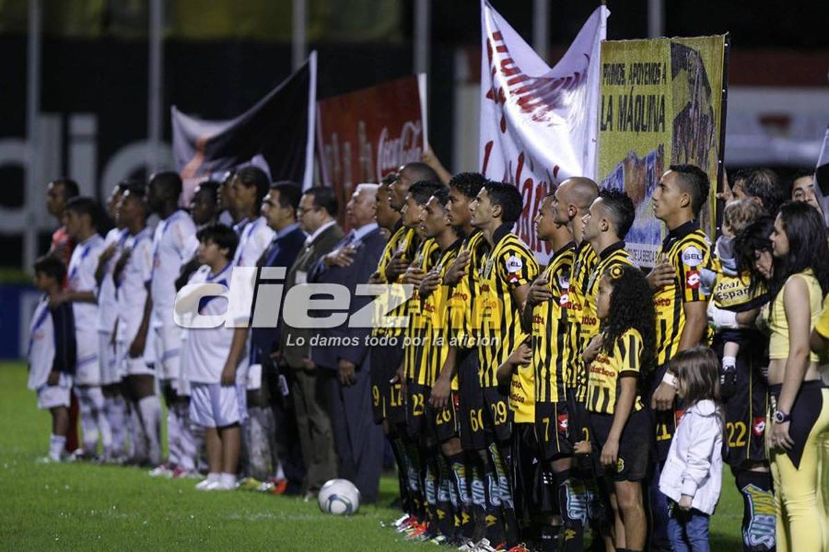 ¡Llenazo, festejo y rostros tristes! Las imágenes de la última final que disputaron Real España vs. Olimpia en el Morazán