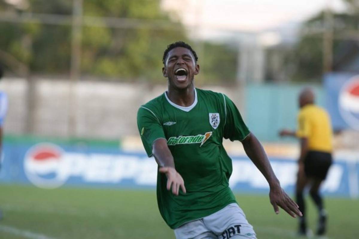 Un ex Real Madrid: Recordados futbolistas que debutaron con gol en Liga Nacional de Honduras