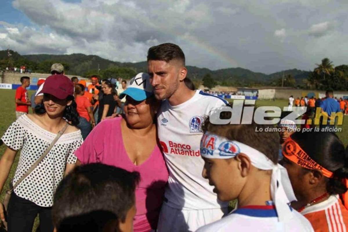 Olimpia se deja querer por la afición de El Paraíso en Copa Presidente
