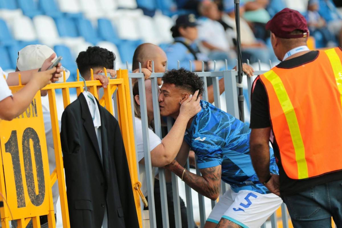 El club que vino a ver a Keyrol,  incómodo beso a Kervin y la de verde se robó las miradas