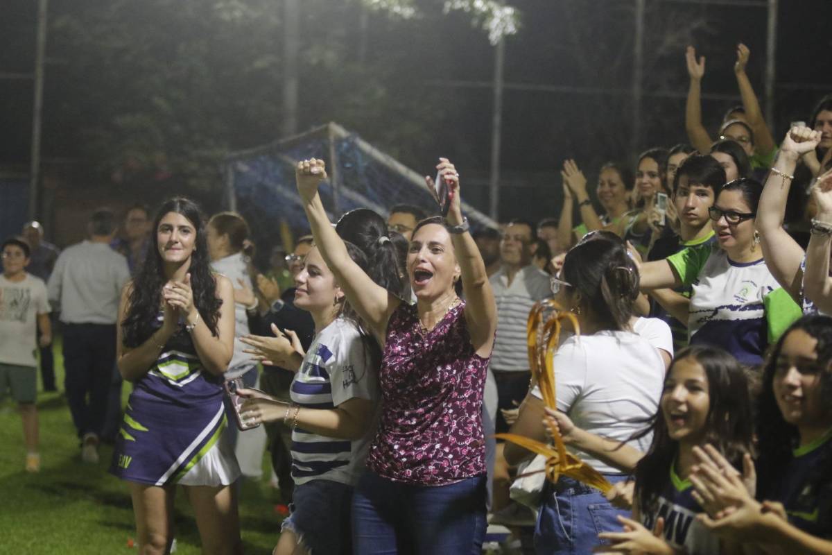 Una leyenda presente y exjugador como DT: ¡así es la fiesta del torneo ABSH de escuelas bilingües!