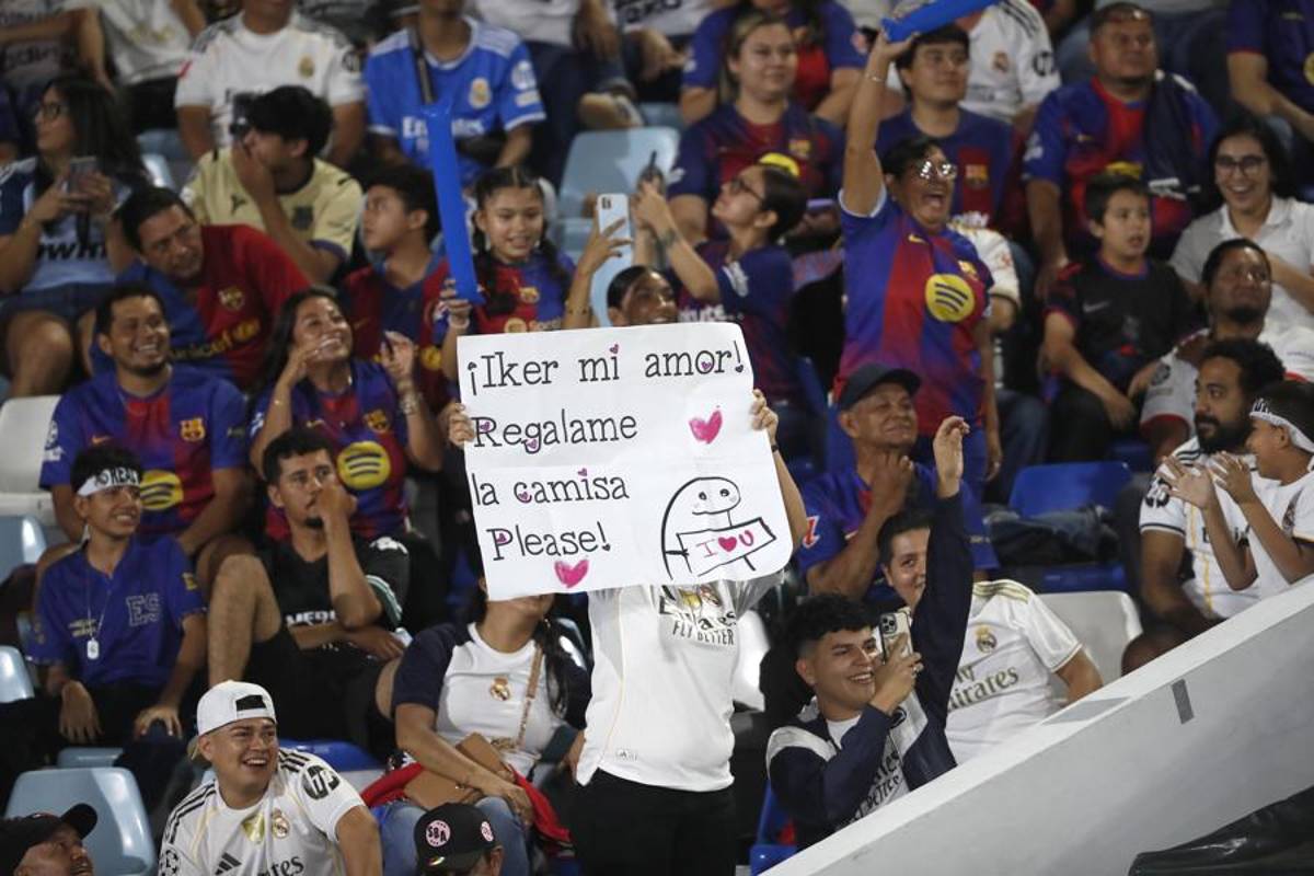Así se vivió el partido de leyendas de Barcelona y Real Madrid en El Salvador: Yo pensé que estaba en Brasil